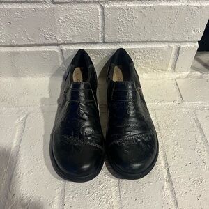 Clarks Black Leather Oxfords